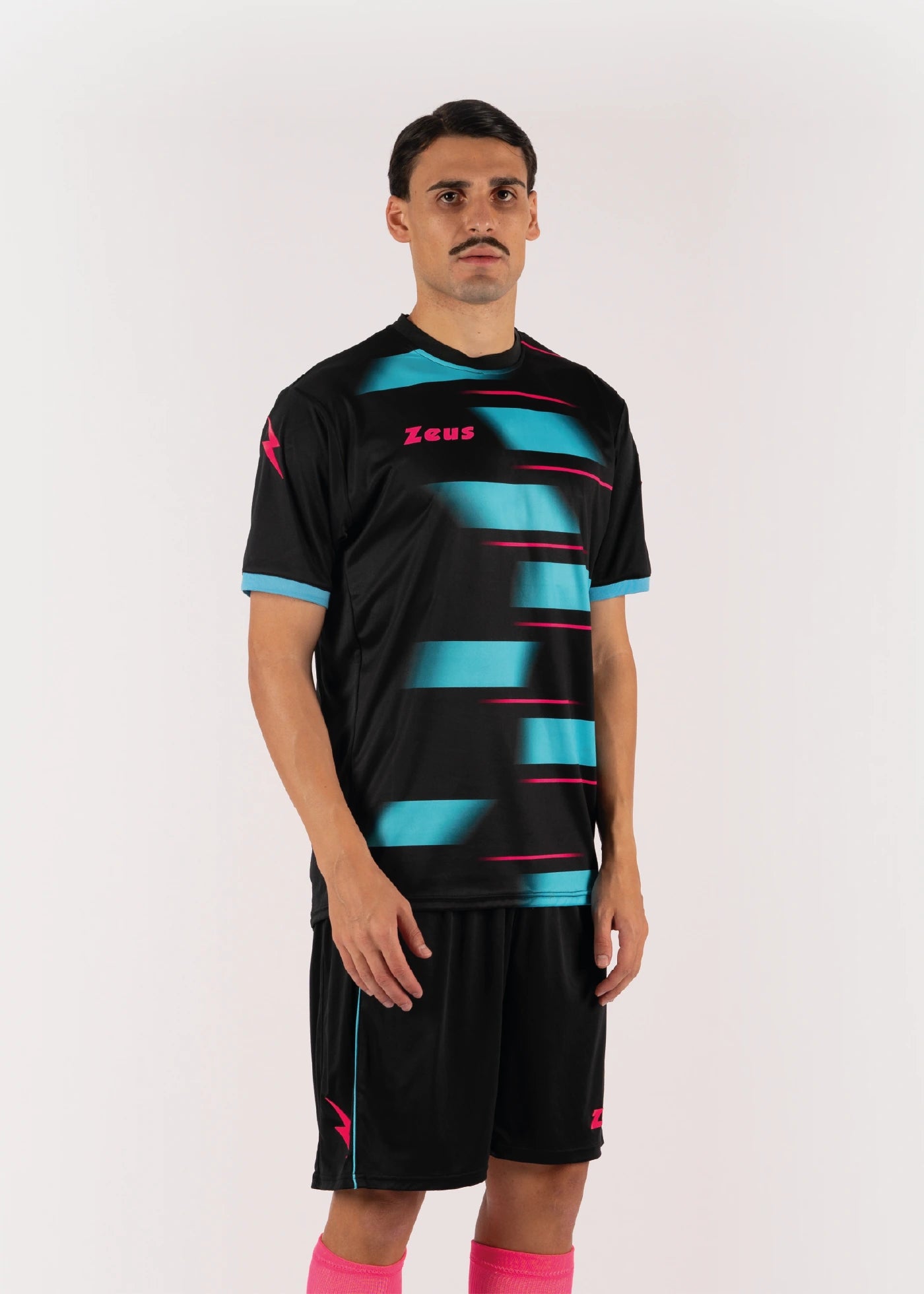 #farbe_schwarz-wasserblau