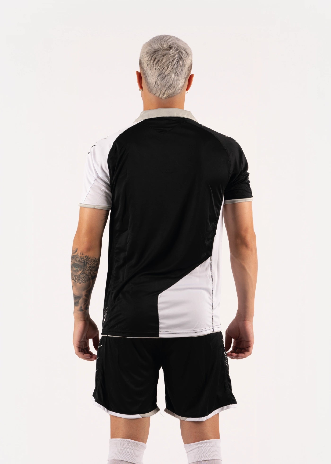 #farbe_schwarz-weiß